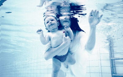 Babyschwimmen: Ab ins Wasser!